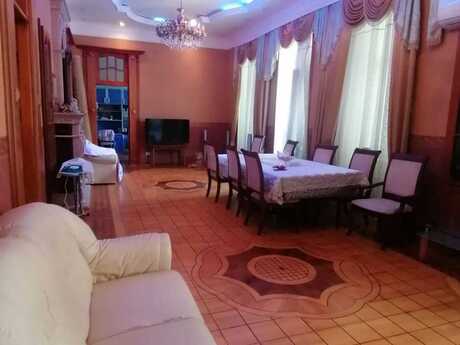 6 otaqlı mənzil, 220 m², Nizami: 450 000 ₼ 3