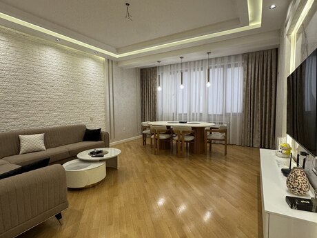 2 otaqlı mənzil, 80 m², Main MTK: 240 000 ₼ 2