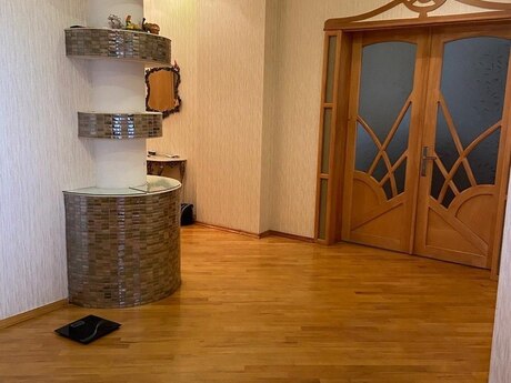 Kirayə 4 otaqlı mənzil, 225 m², Elmlər Akademiyası: 1 250 ₼/ay 4