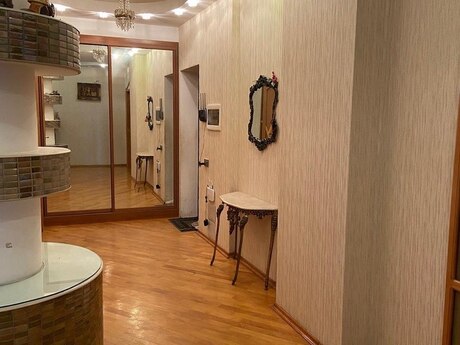 Kirayə 4 otaqlı mənzil, 225 m², Elmlər Akademiyası: 1 250 ₼/ay 3