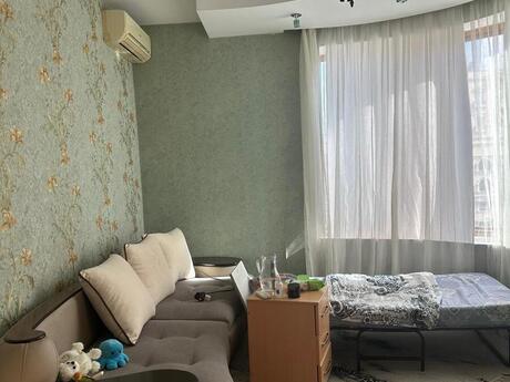 4-room apartment for rent, 151 m², Nizami: 1 500 ₼/mo 5