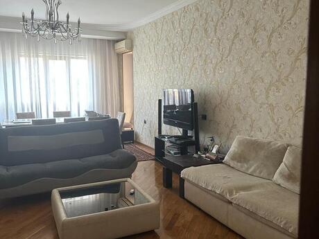 4-room apartment for rent, 151 m², Nizami: 1 500 ₼/mo 2