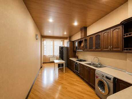 Kirayə 3 otaqlı mənzil, 140 m², Gənclik: 1 000 ₼/ay 3
