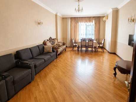 Elan №6424424 - Bakı, Gənclik m., 3 otaqlı, 140 m², 3/16 mərtəbə