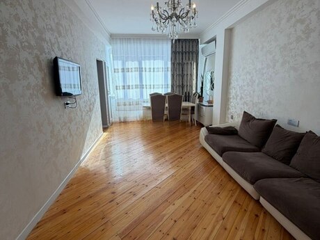 3 otaqlı mənzil, 70 m², Əhmədli: 153 000 ₼ 2