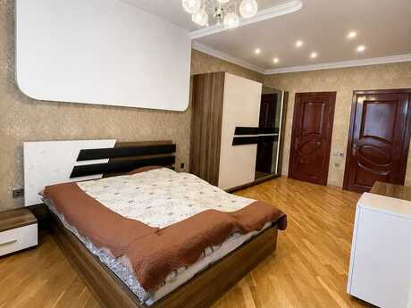 İnşaatçılarda 3 otaqlı yeni tikili mənzil satılır, 150 m², 295 000 AZN, şəkil 2 / 12