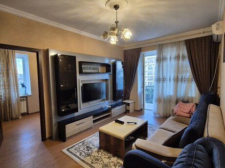 Kirayə 2 otaqlı mənzil, 50 m², İçəri Şəhər: 750 ₼/ay 2