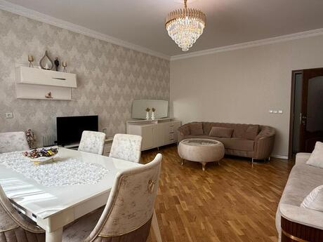 3 otaqlı mənzil, 93 m², Neftçilər: 313 000 ₼ 3