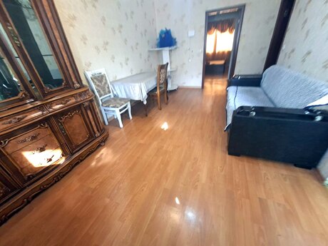 Elan №6424596 - Bakı, Memar Əcəmi m., 2 otaqlı, 55 m², 3/5 mərtəbə