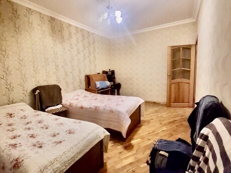 3-комнатная квартира, 90 м², Neftçilər: 175 000 ₼ 4