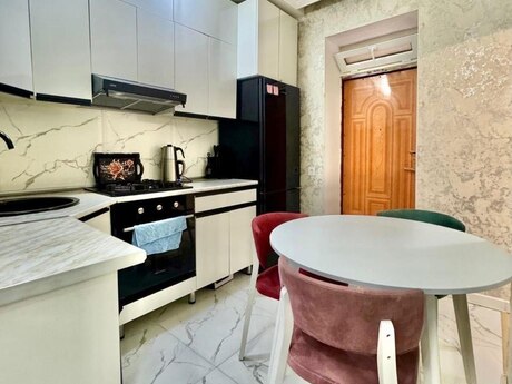 4 otaqlı mənzil, 90 m², Nərimanov: 259 000 ₼ 3