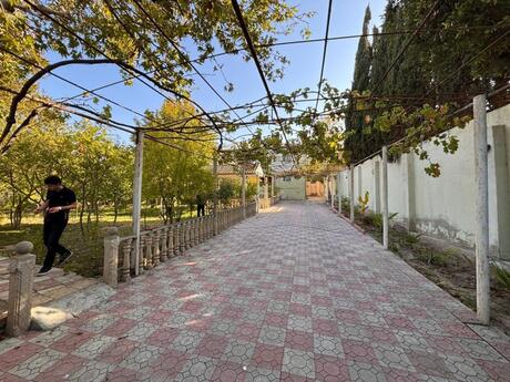 Elan №6424806 - Bakı, Novxanı q., 9 otaqlı, 245 m²