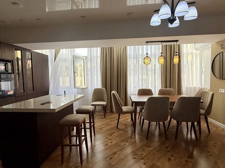 Kirayə 3 otaqlı mənzil, 100 m², 28 May: 1 600 ₼/ay 5