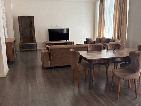 Elan №6424957 - Bakı, Ağ şəhər q., 3 otaqlı, 133 m², 4/7 mərtəbə