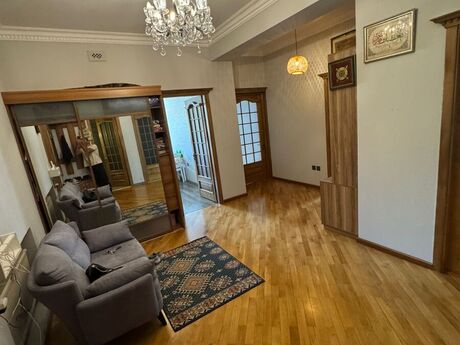 Объявление №6425007 - Баку, м. Элмляр Академиясы, 3-комн., 160 м², 2/16 этаж