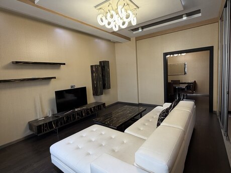 3 otaqlı mənzil, 120 m², İnşaatçılar: 380 000 ₼ 3