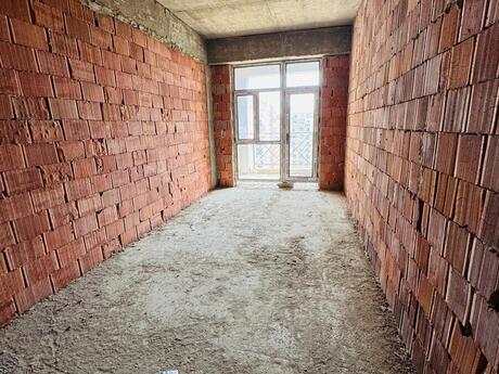 4-комнатная квартира, 145 м², 28 May: 390 000 ₼ 4