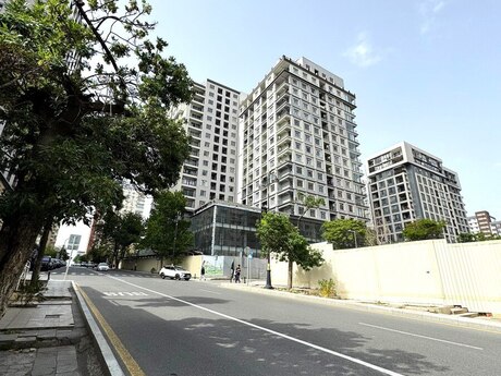 4-комнатная квартира, 145 м², 28 May: 390 000 ₼ 2