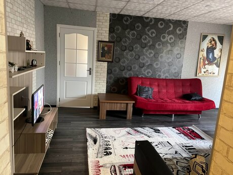 10 otaqlı həyət evi, 450 m², Keşlə: 699 000 ₼ 2