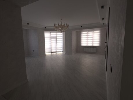 Kirayə 4 otaqlı mənzil, 184 m², 28 May: 2 000 ₼/ay 5