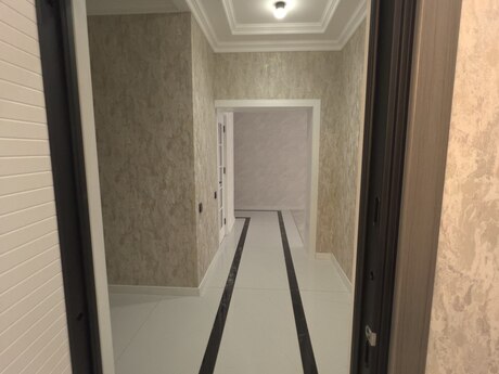 Kirayə 4 otaqlı mənzil, 184 m², 28 May: 2 000 ₼/ay 3
