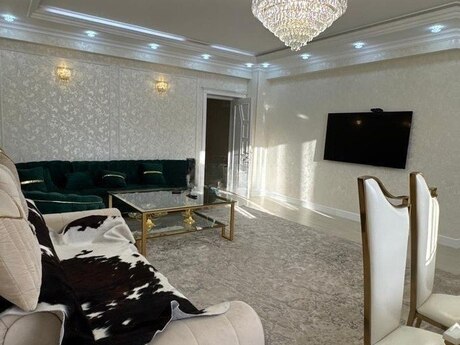 3 otaqlı mənzil, 150 m², Nizami: 550 000 ₼ 3