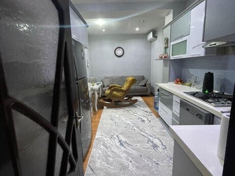 3 otaqlı mənzil, 95 m², Memar Əcəmi: 215 000 ₼ 2