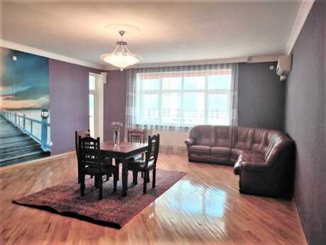 4 otaqlı mənzil, 205 m², Elmlər Akademiyası: 620 000 ₼ 2