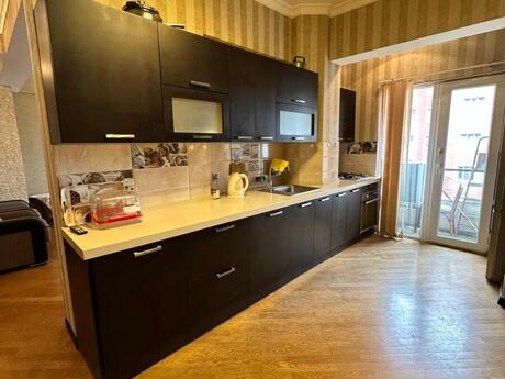 3-комнатная квартира, 101 м², Nizami: 370 000 ₼ 2