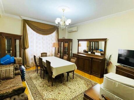 3 otaq · 123 m² · 7/12 mərtəbə, Memar Əcəmi