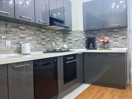 3-комнатная квартира, 124 м², Şah İsmayıl Xətai: 380 000 ₼ 2