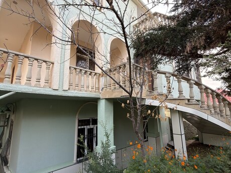 8 otaqlı həyət evi, 370 m², Bakıxanov: 500 000 ₼ 5