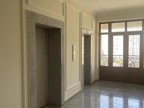 3 otaqlı mənzil, 202 m², Ağ şəhər: 960 000 ₼ 2