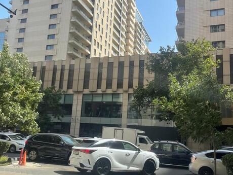 3 otaq · 202 m² · 7/18 mərtəbə, Ağ şəhər