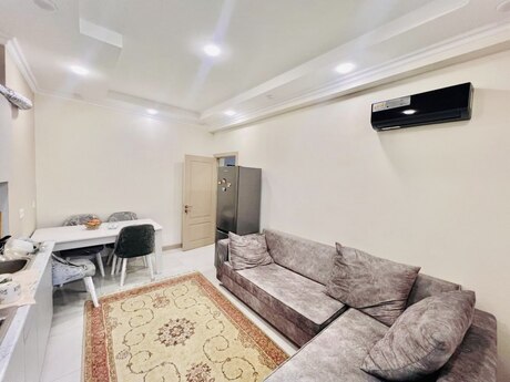 Объявление №6425493 - Баку, м. Дернегюль, 3-комн., 87 м², 2/17 этаж