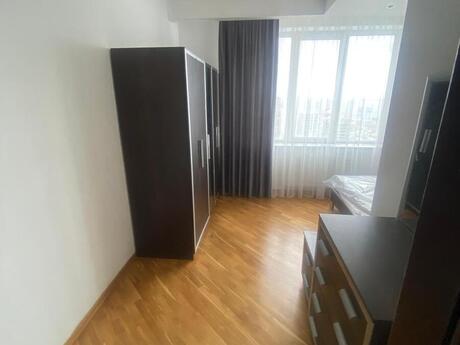 4-room apartment for rent, 190 m², Nizami: 1 499 ₼/mo 2