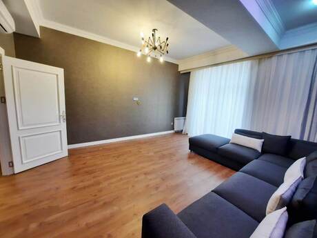 Kirayə 4 otaqlı mənzil, 155 m², Ağ şəhər: 1 700 ₼/ay 3