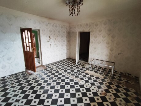 4 rooms · 81 m² · floor 2/4, Lökbatan