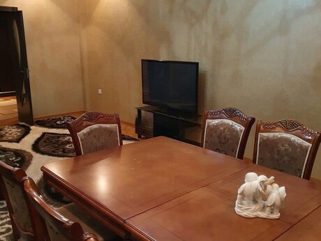 Kirayə 3 otaqlı mənzil, 130 m², Yasamal: 850 ₼/ay 4