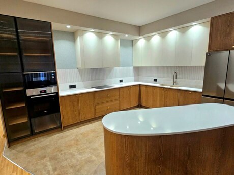 4-room apartment for rent, 151 m², 28 May: 4 000 ₼/mo 4