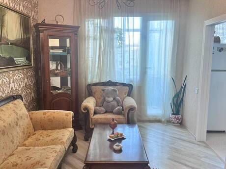 2-room apartment for rent, 60 m², 8-ci mikrorayon: 700 ₼/mo 2