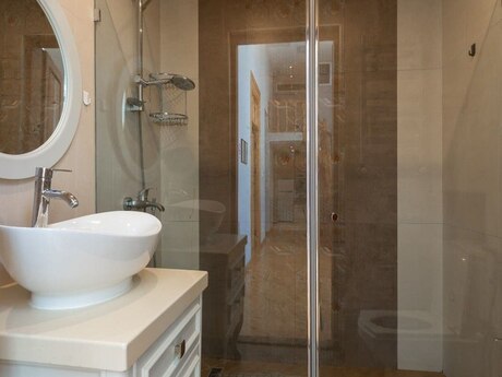 3-room apartment for rent, 127 m², İçəri Şəhər: 2 200 ₼/mo 2