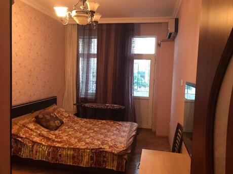 Аренда: 2-комнатная квартира, 55 м², 8 Noyabr: 700 ₼/мес 3
