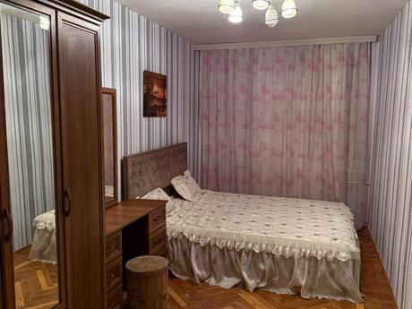 Объявление №6425989 - Баку, м. Элмляр Академиясы, 3-комн., 70 м², 3/4 этаж