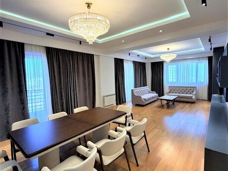 Kirayə 4 otaqlı mənzil, 250 m², Ağ şəhər: 5 000 ₼/ay 5