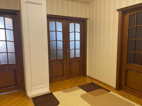 Kirayə 3 otaqlı mənzil, 135 m², Gənclik: 1 200 ₼/ay 2