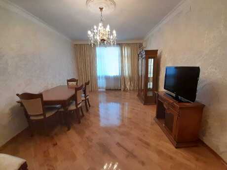 Объявление №6426068 - Баку, м. Элмляр Академиясы, 3-комн., 140 м², 8/18 этаж