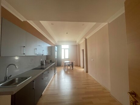 Kirayə 4 otaqlı mənzil, 250 m², Koroğlu: 250 ₼/ay 4