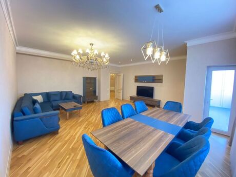 Elan №6426073 - Bakı, 28 May m., 4 otaqlı, 185 m², 17/18 mərtəbə