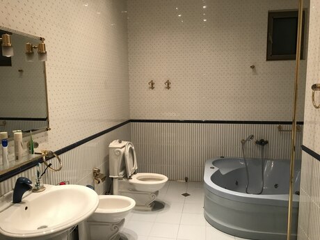 6 otaqlı mənzil, 290 m², Sahil: 1 150 000 ₼ 3
